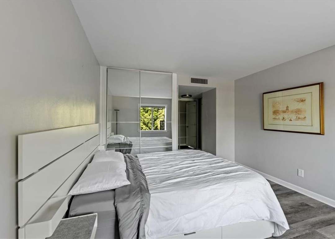 4550 Warwick Boulevard — photo 17