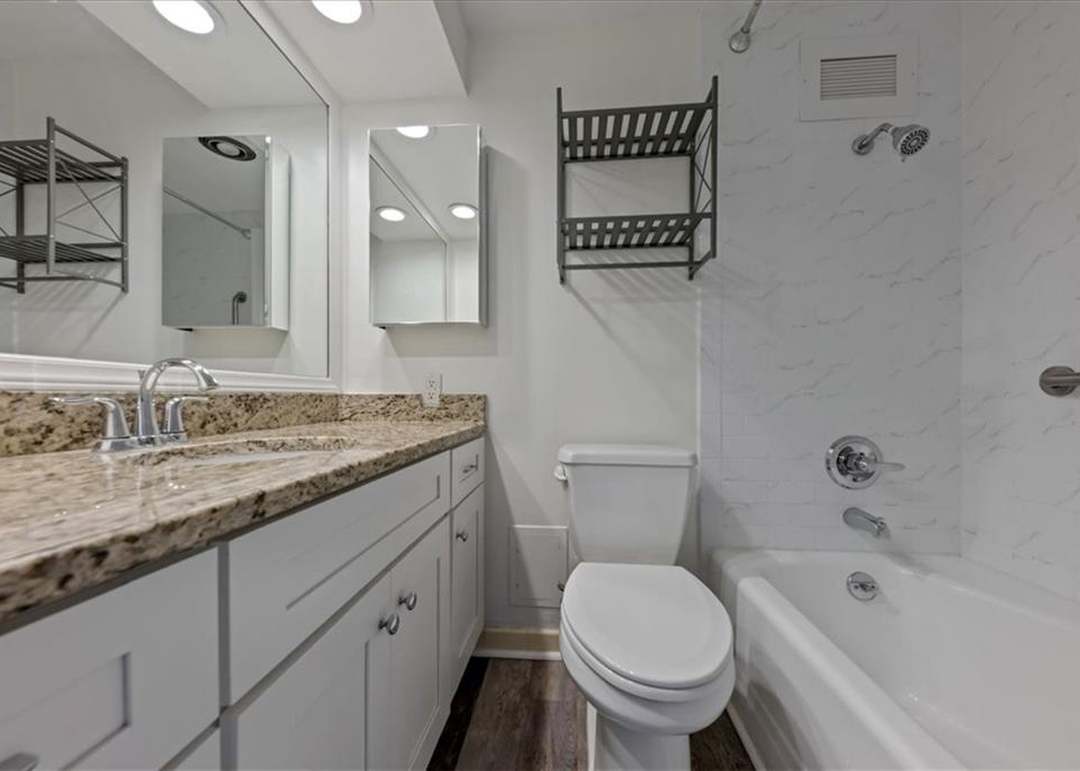 4550 Warwick Boulevard — photo 18