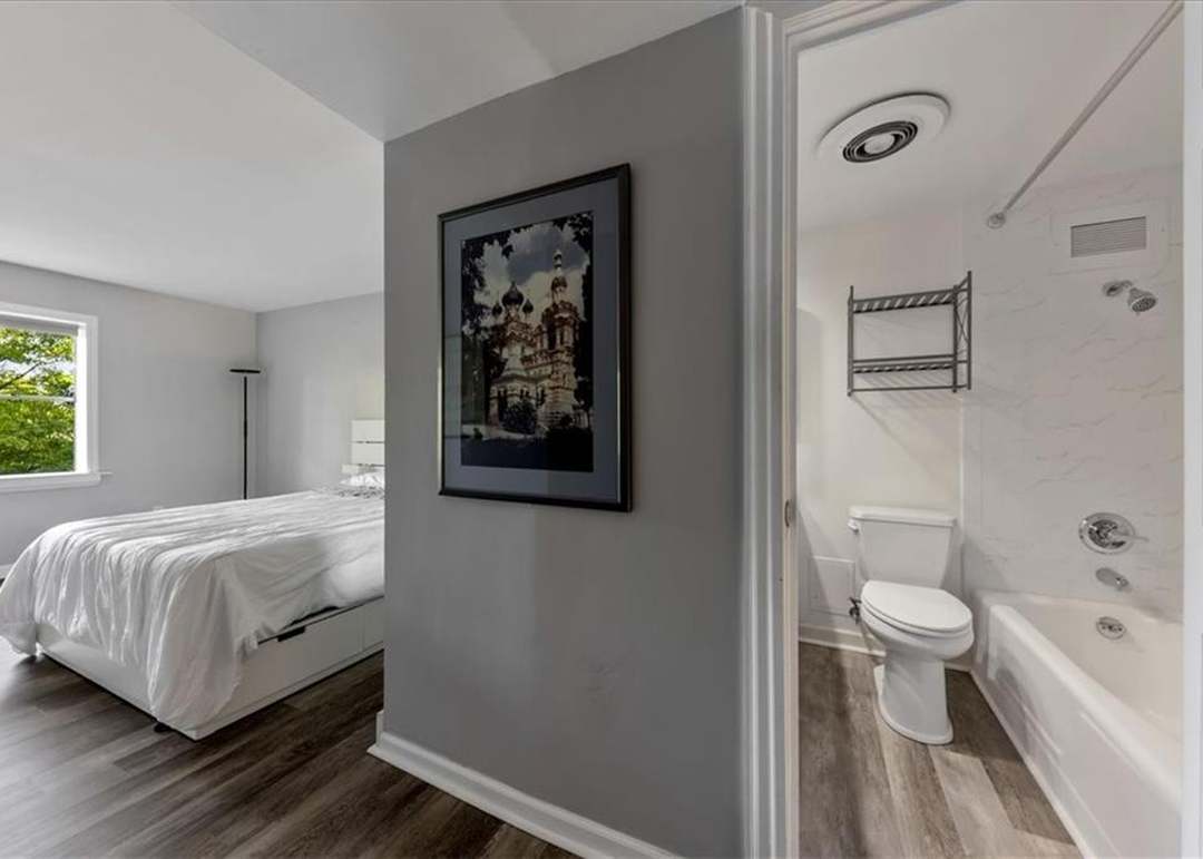 4550 Warwick Boulevard — photo 19