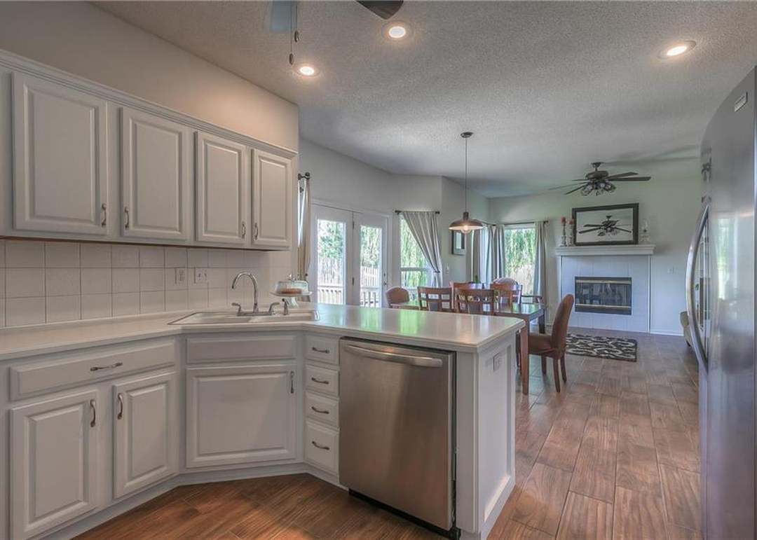 21610 W 57th Terrace — photo 14