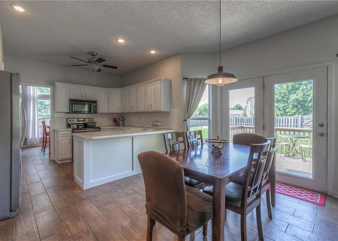 21610 W 57th Terrace — photo 17