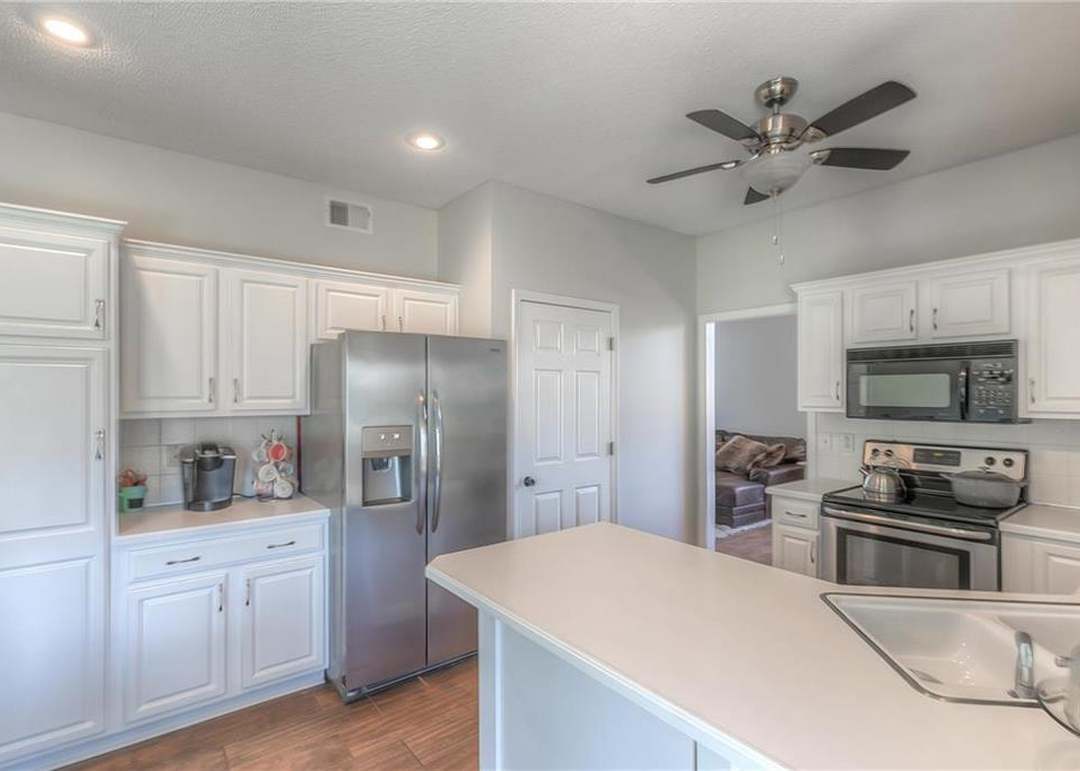 21610 W 57th Terrace — photo 19