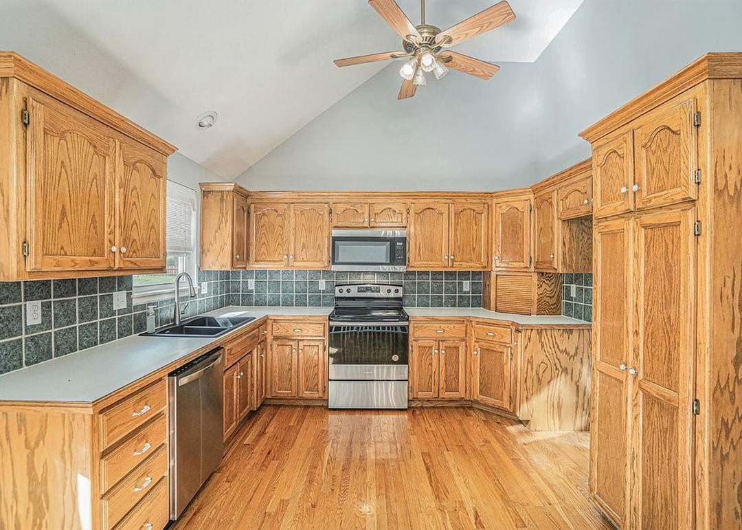 866 Yancey Street — photo 13