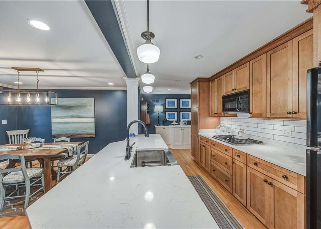 6611 Walmer Street — photo 2