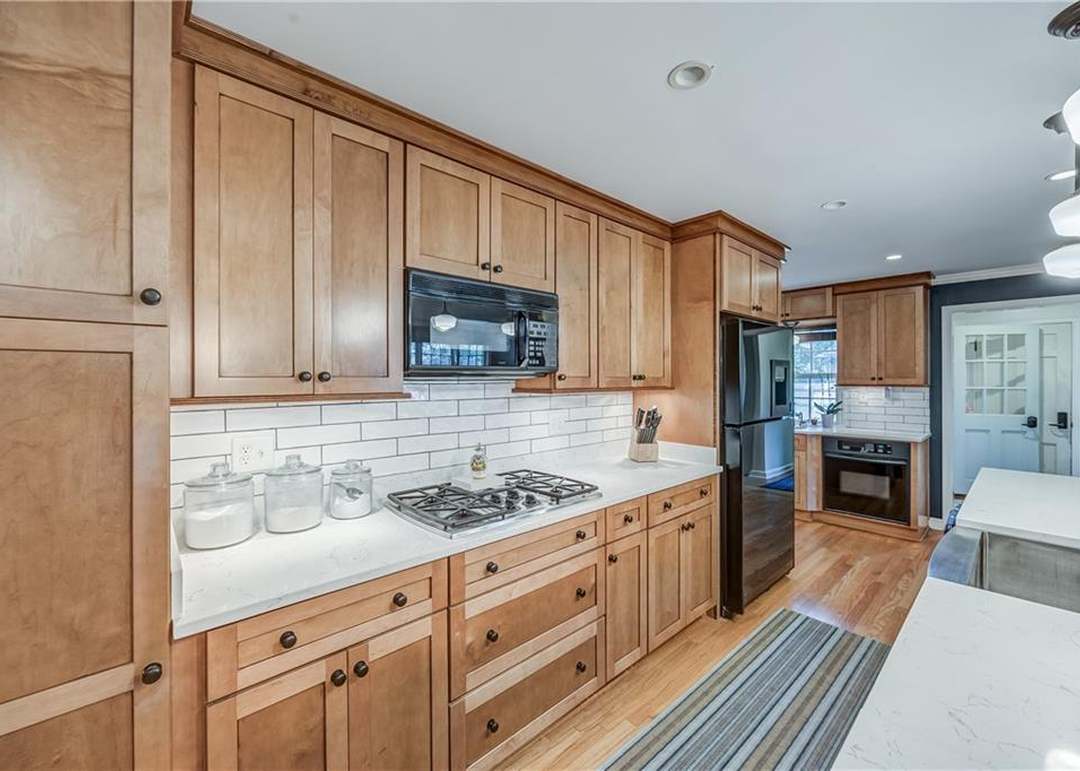 6611 Walmer Street — photo 17
