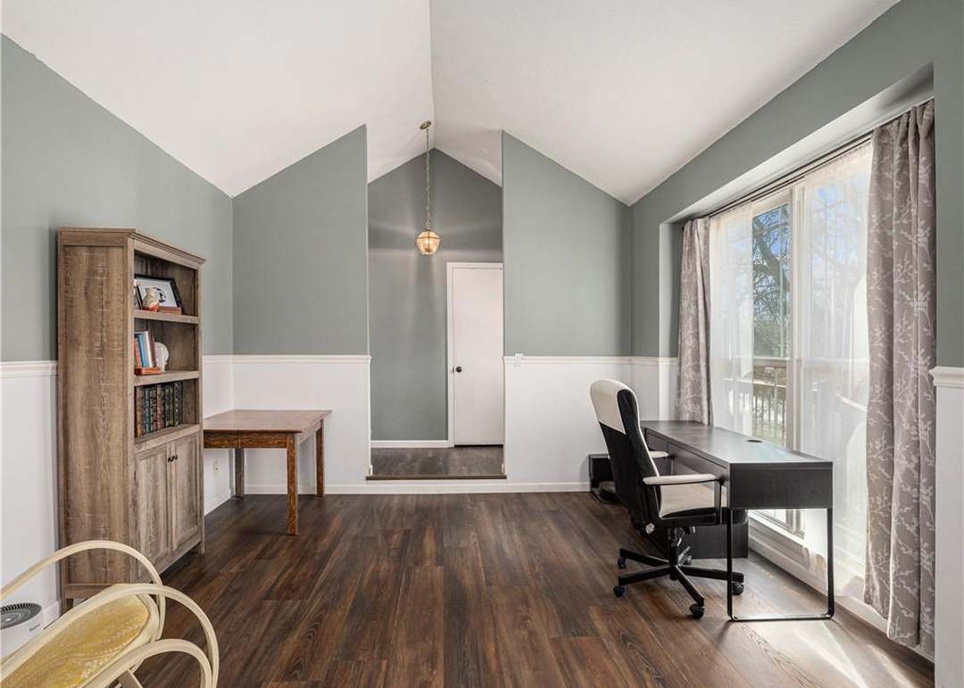 9931 N Harrison Drive — photo 2