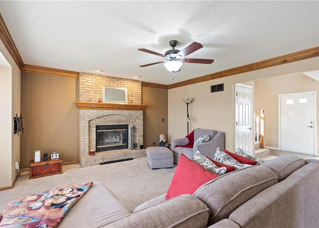 1717 Tudor Lane — photo 6