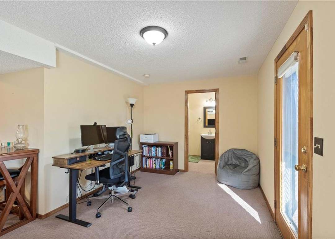 1717 Tudor Lane — photo 25