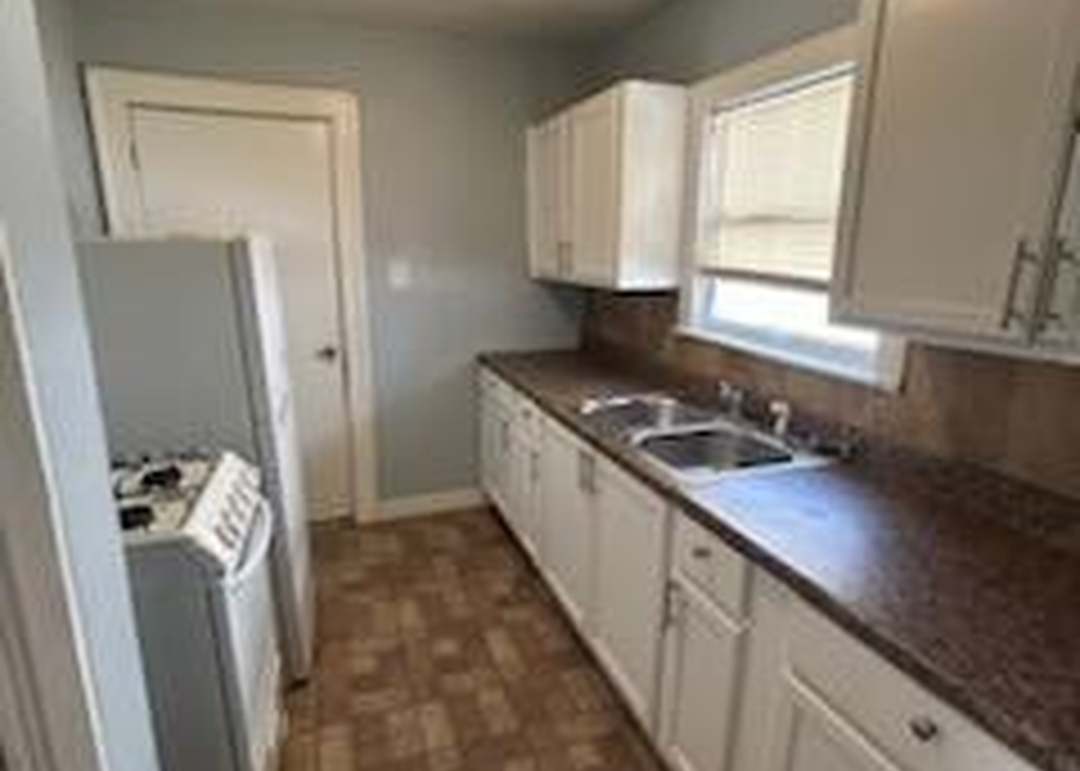3916 Myrtle Avenue — photo 10