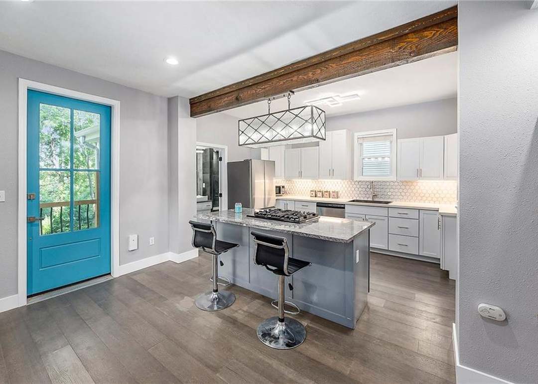 2510 Woodland Avenue — photo 5