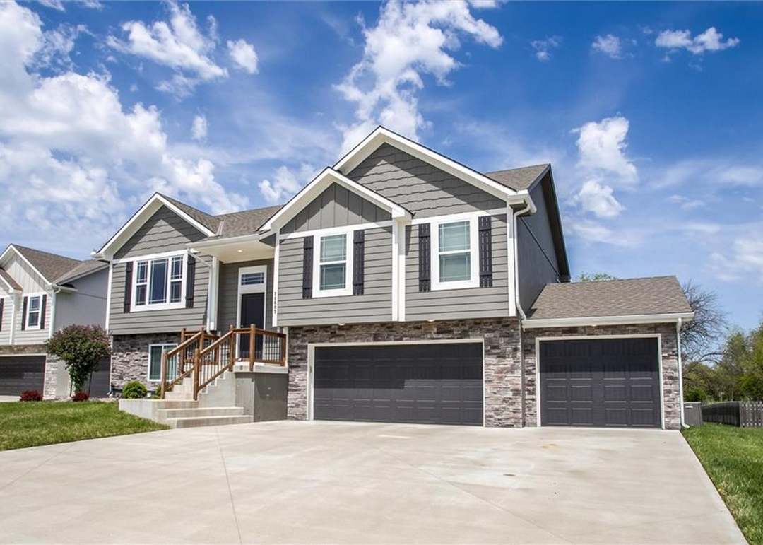 20607 Copper Creek Drive — photo 9