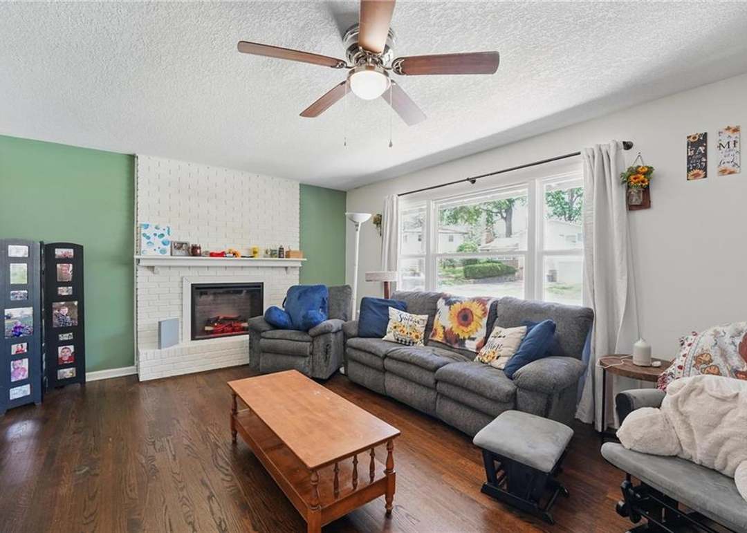 10621 E 32nd Street — photo 14