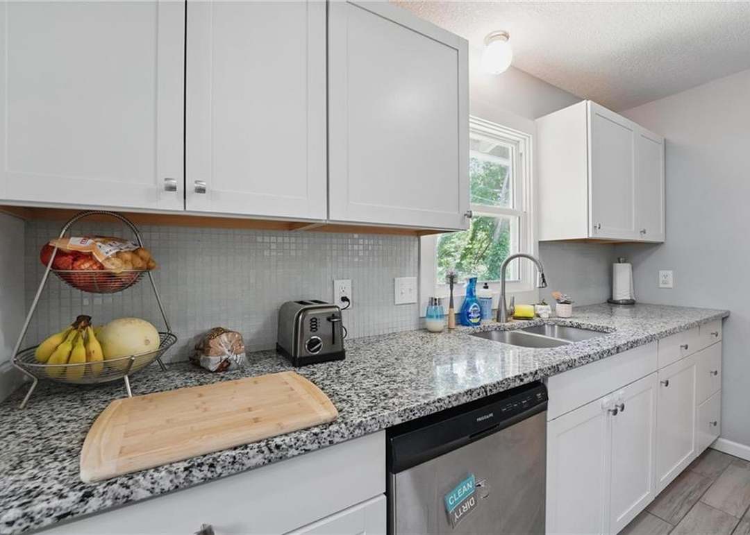 10621 E 32nd Street — photo 19