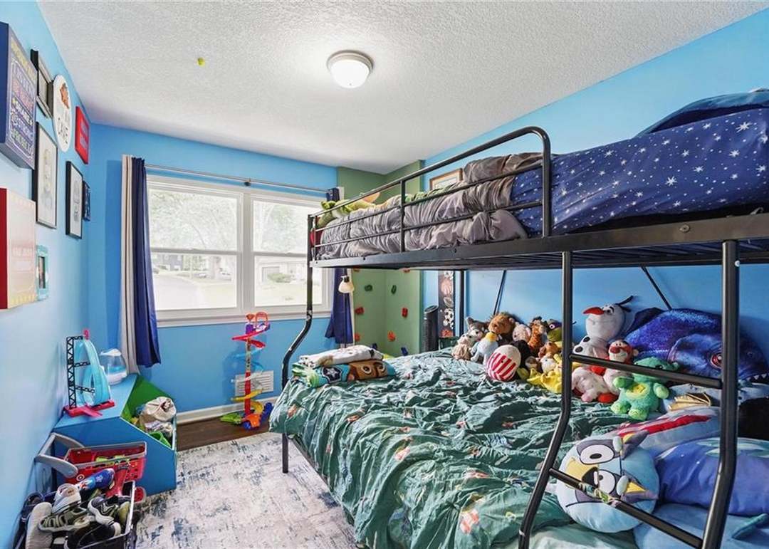 10621 E 32nd Street — photo 22