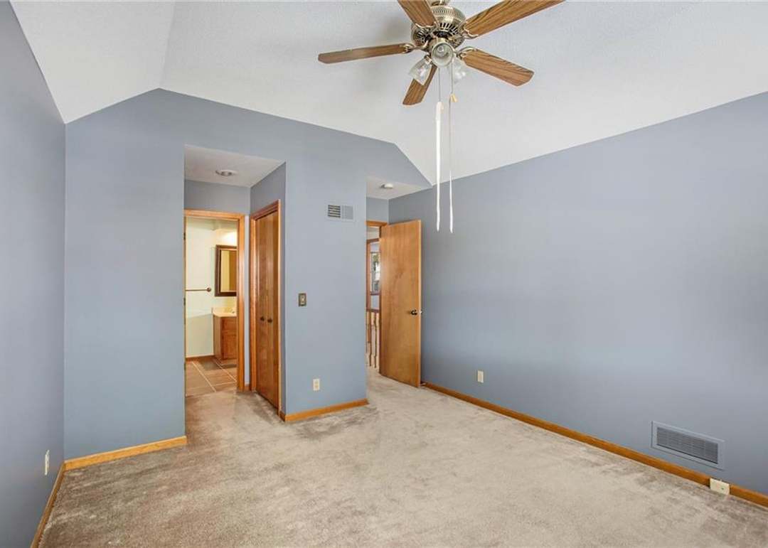 11637 W 113th Street — photo 3
