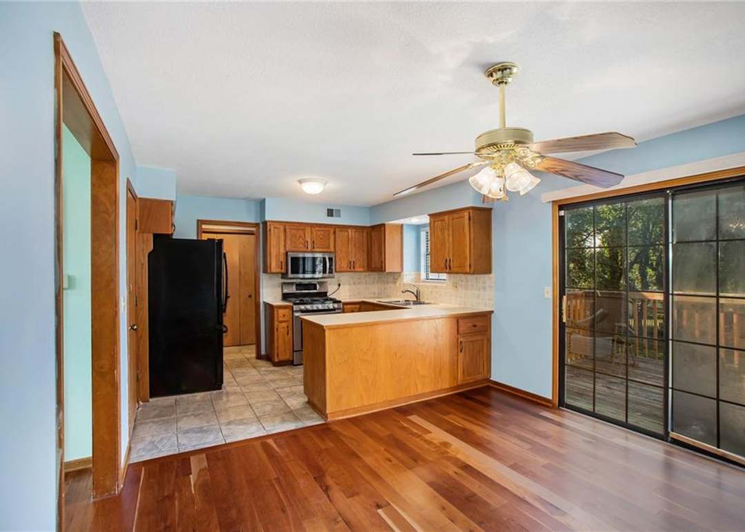 11637 W 113th Street — photo 16