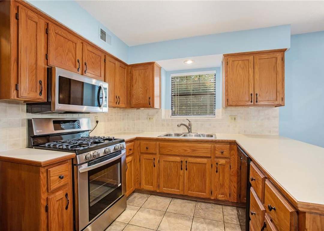 11637 W 113th Street — photo 17