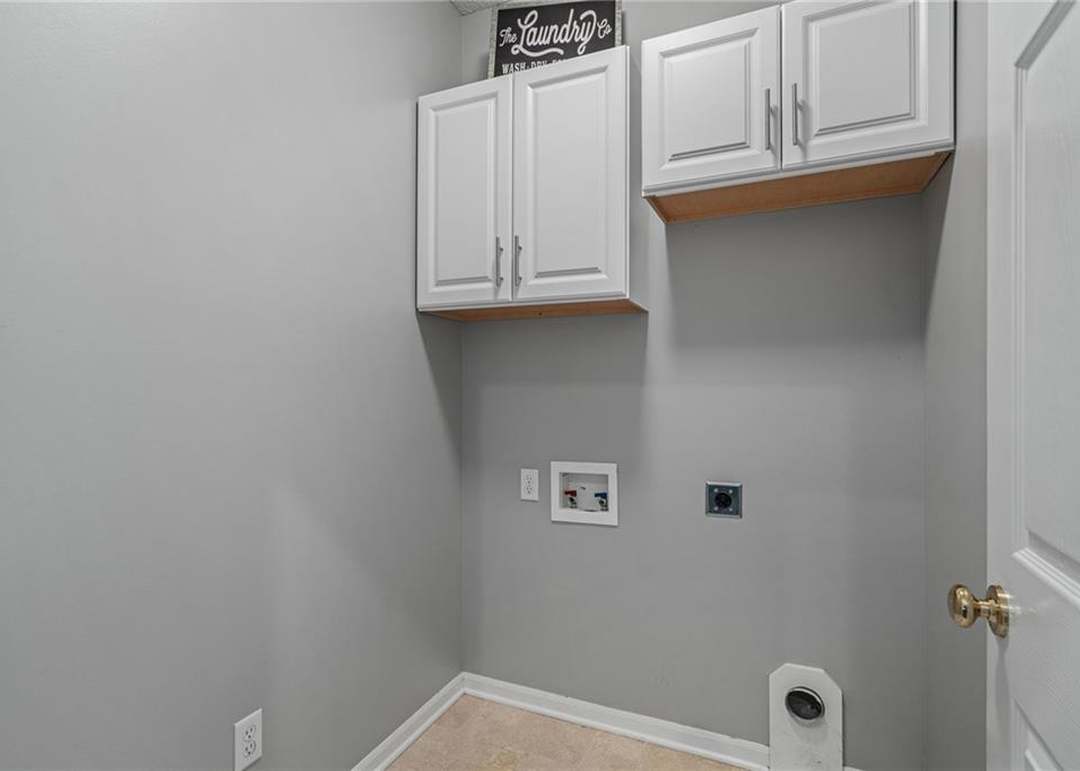 1868 W Cedar Street — photo 4