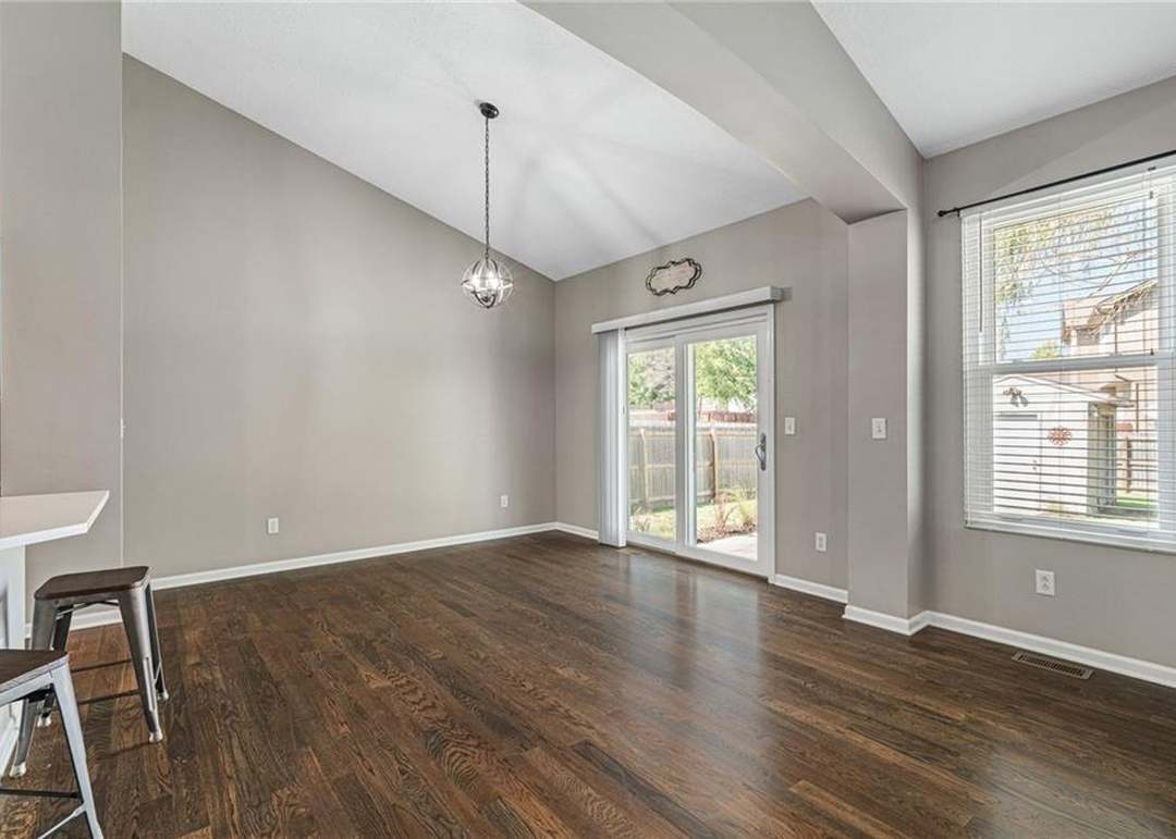 1868 W Cedar Street — photo 17