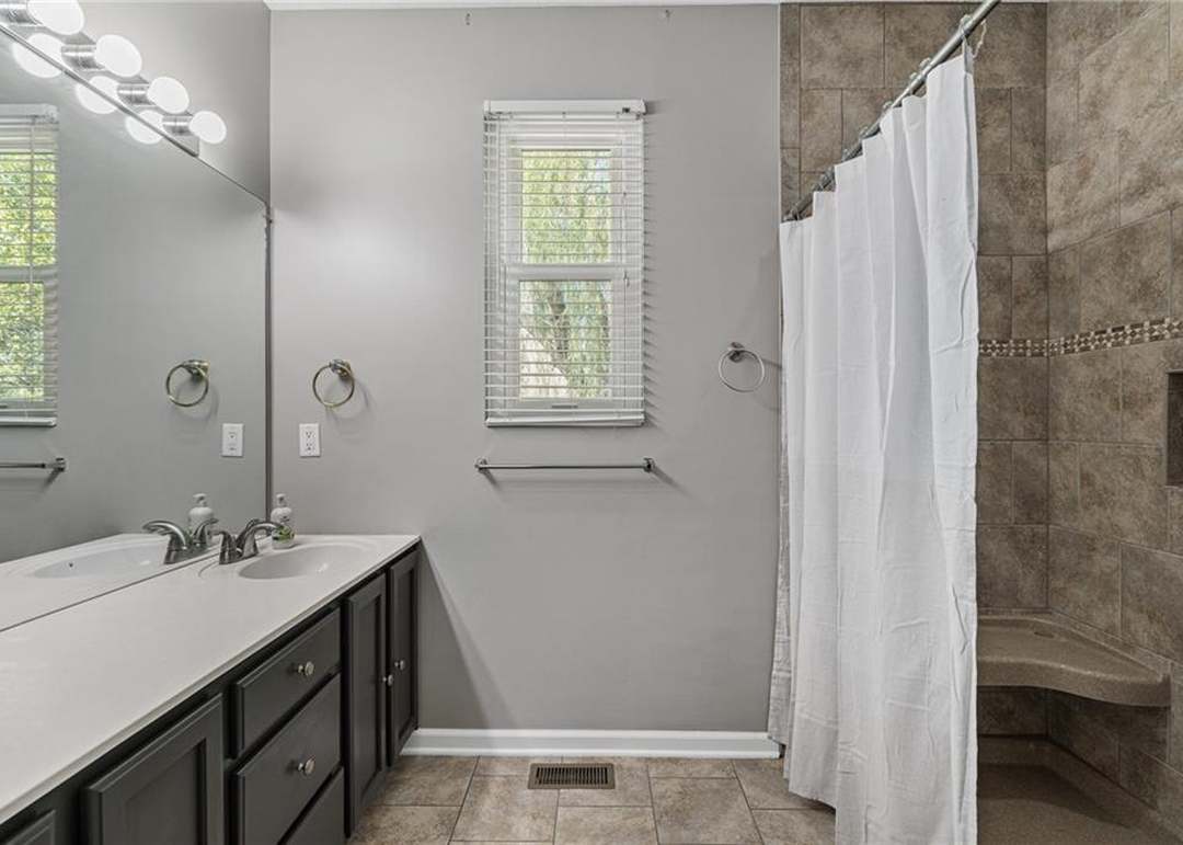 1868 W Cedar Street — photo 26