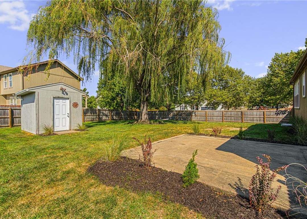 1868 W Cedar Street — photo 40