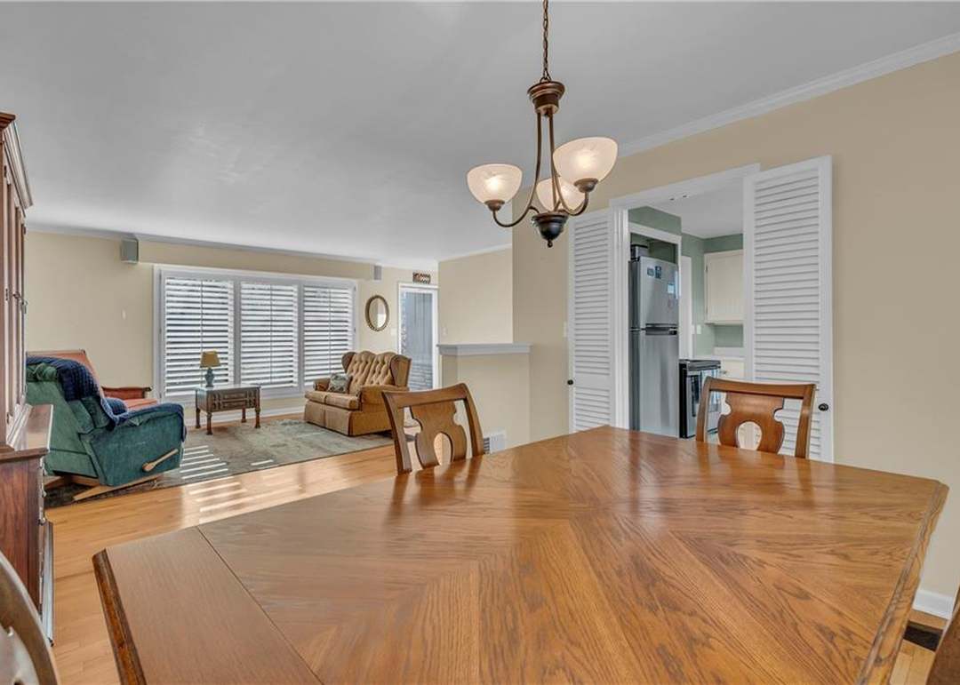 6444 MAPLE Drive — photo 2