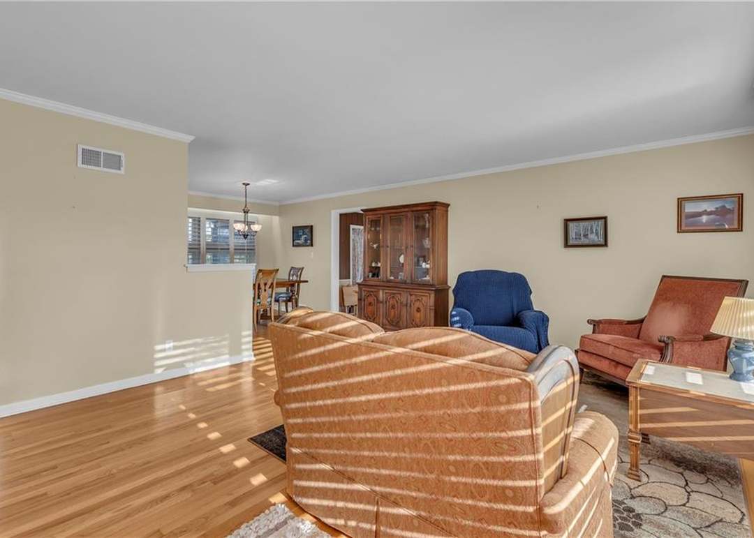 6444 MAPLE Drive — photo 12
