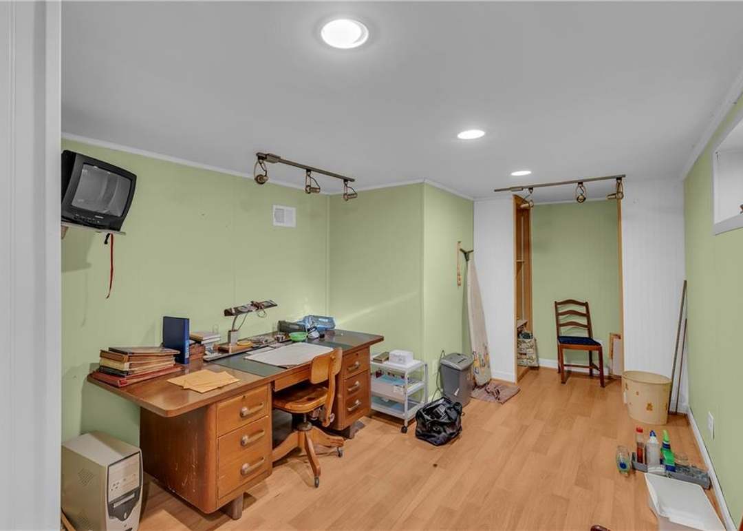 6444 MAPLE Drive — photo 31