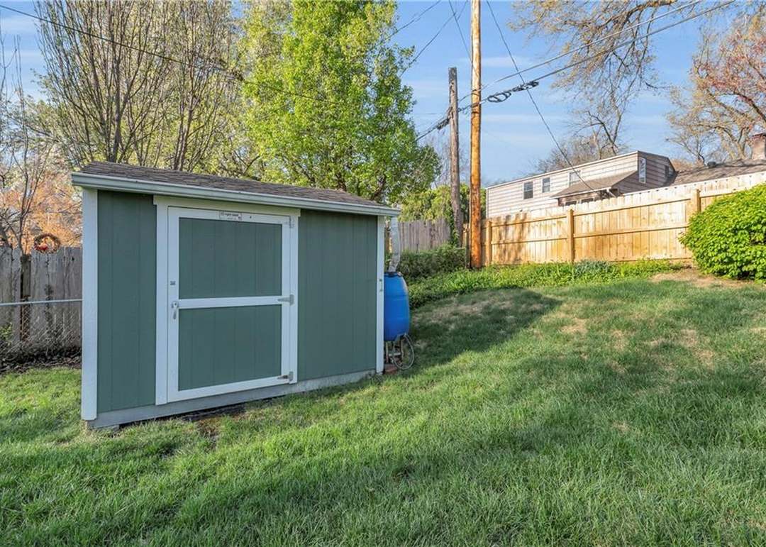 6444 MAPLE Drive — photo 36