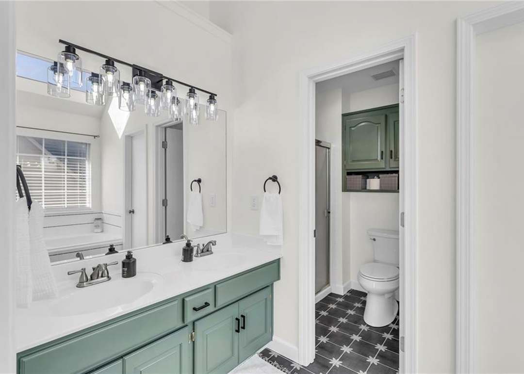 5404 Holiday Drive — photo 21