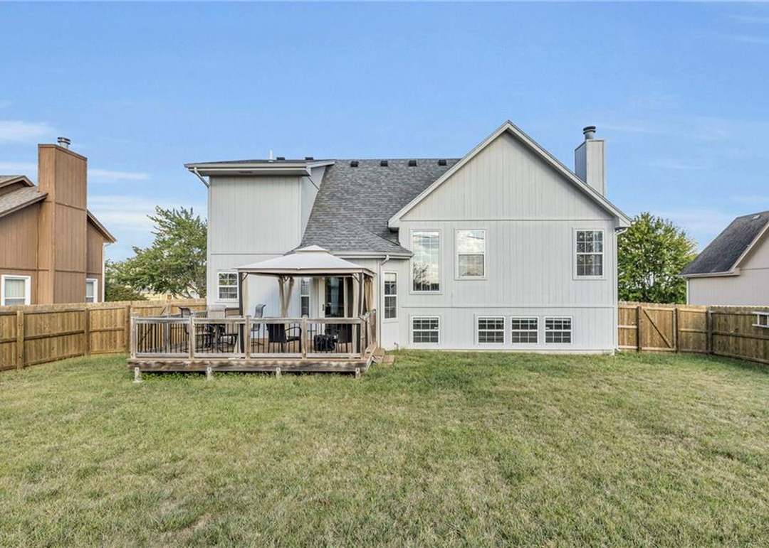 5404 Holiday Drive — photo 37