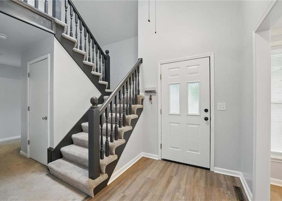 2205 S Kenwood Street — photo 13
