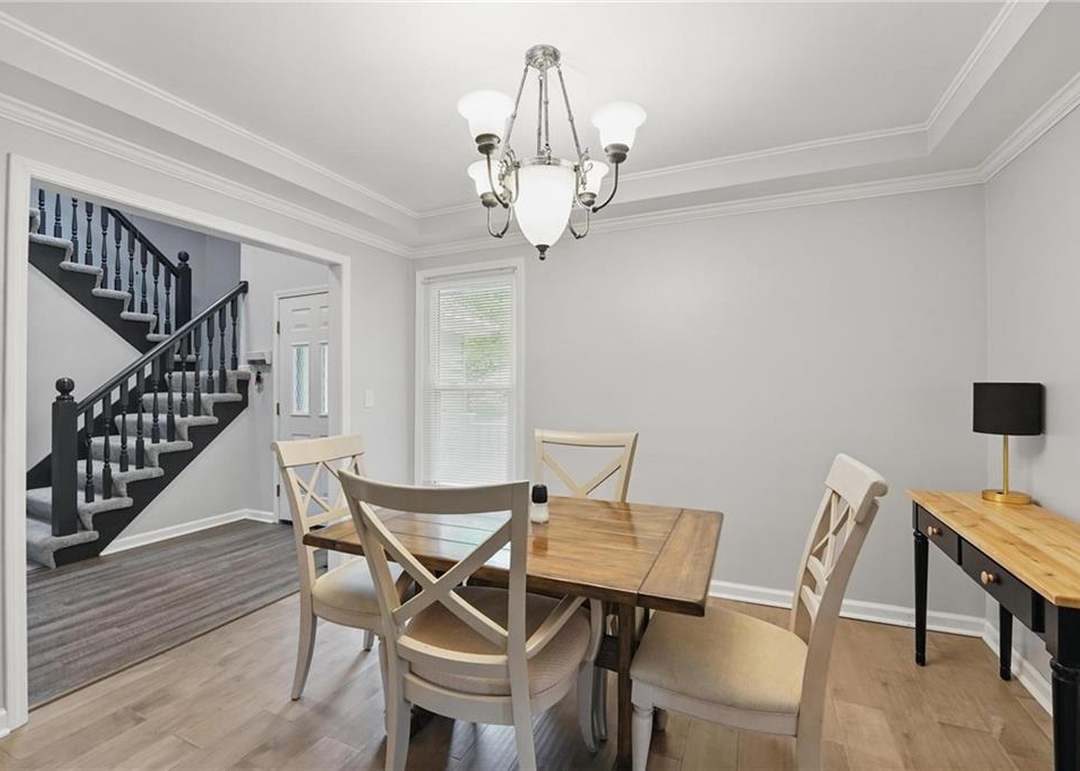 2205 S Kenwood Street — photo 16