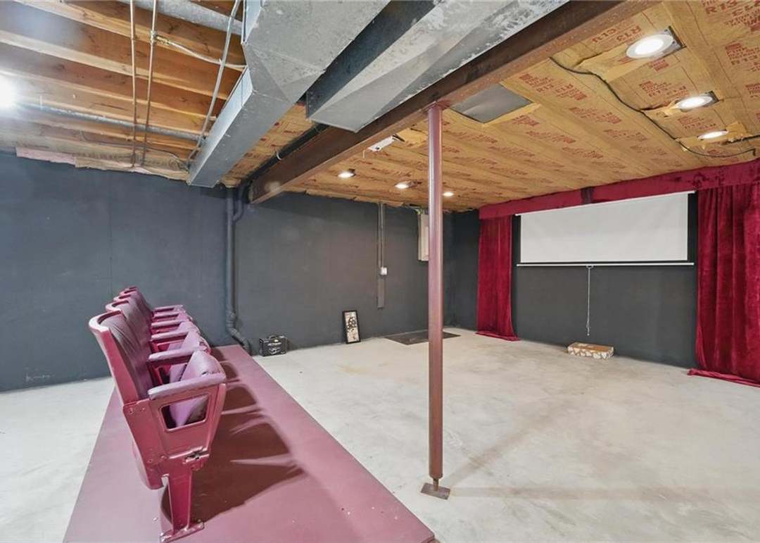 2205 S Kenwood Street — photo 38