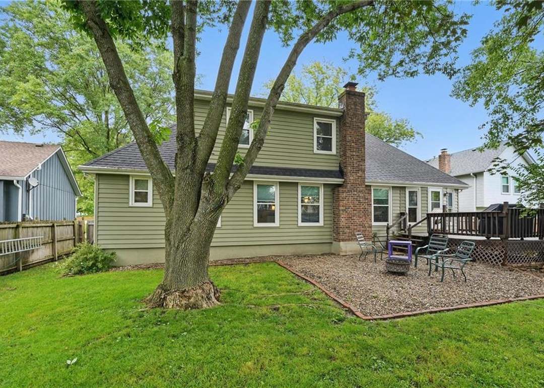 2205 S Kenwood Street — photo 48