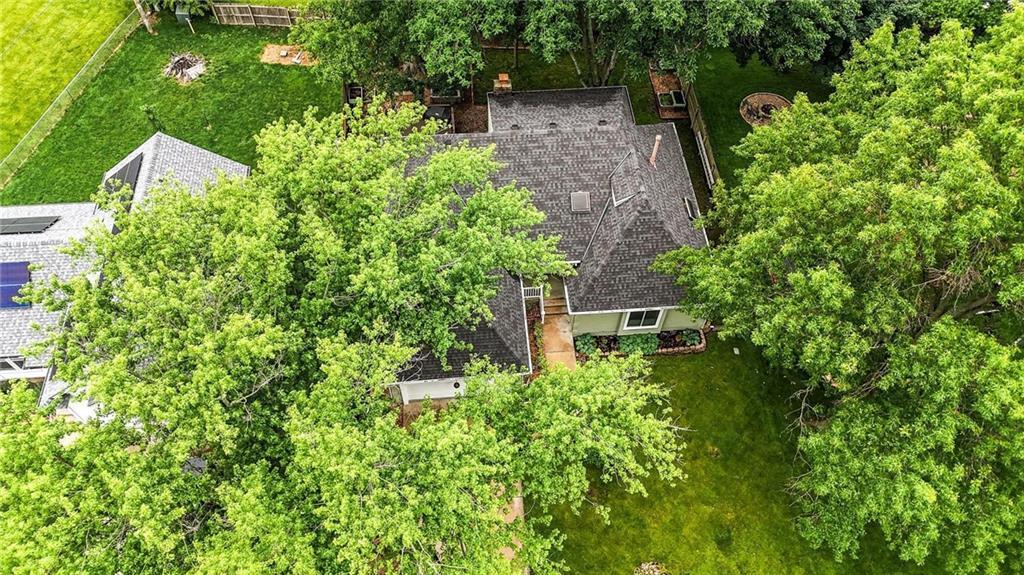 2205 S Kenwood Street — photo 50