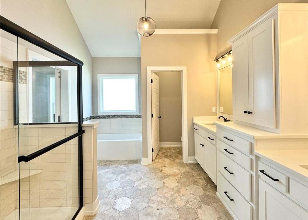 7420 N Lamar Drive — photo 11