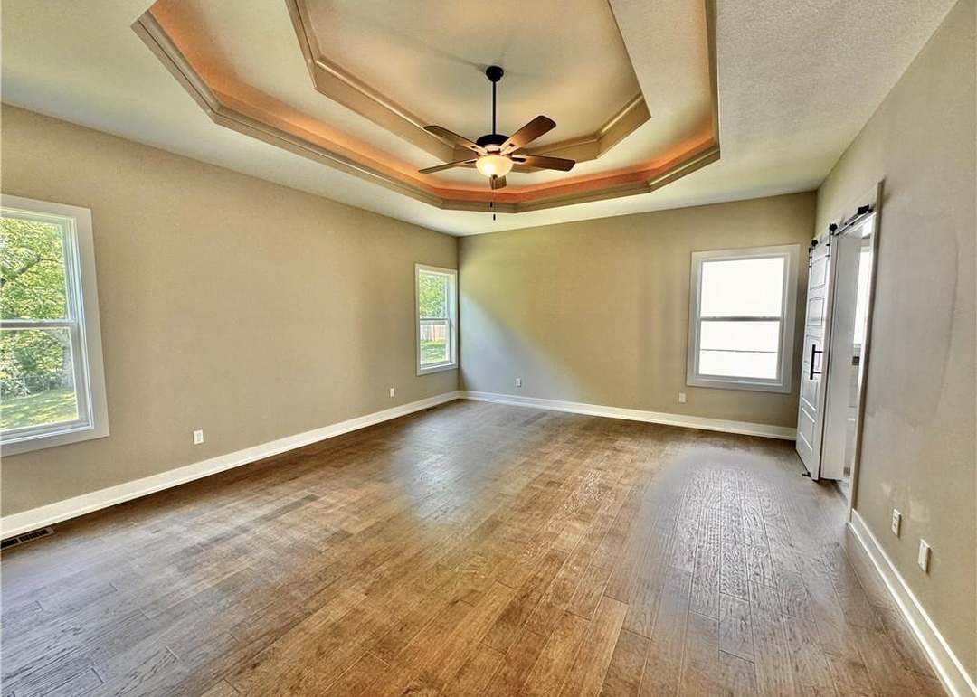 7420 N Lamar Drive — photo 13