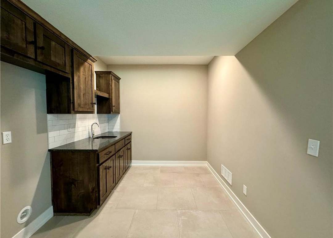 7420 N Lamar Drive — photo 25