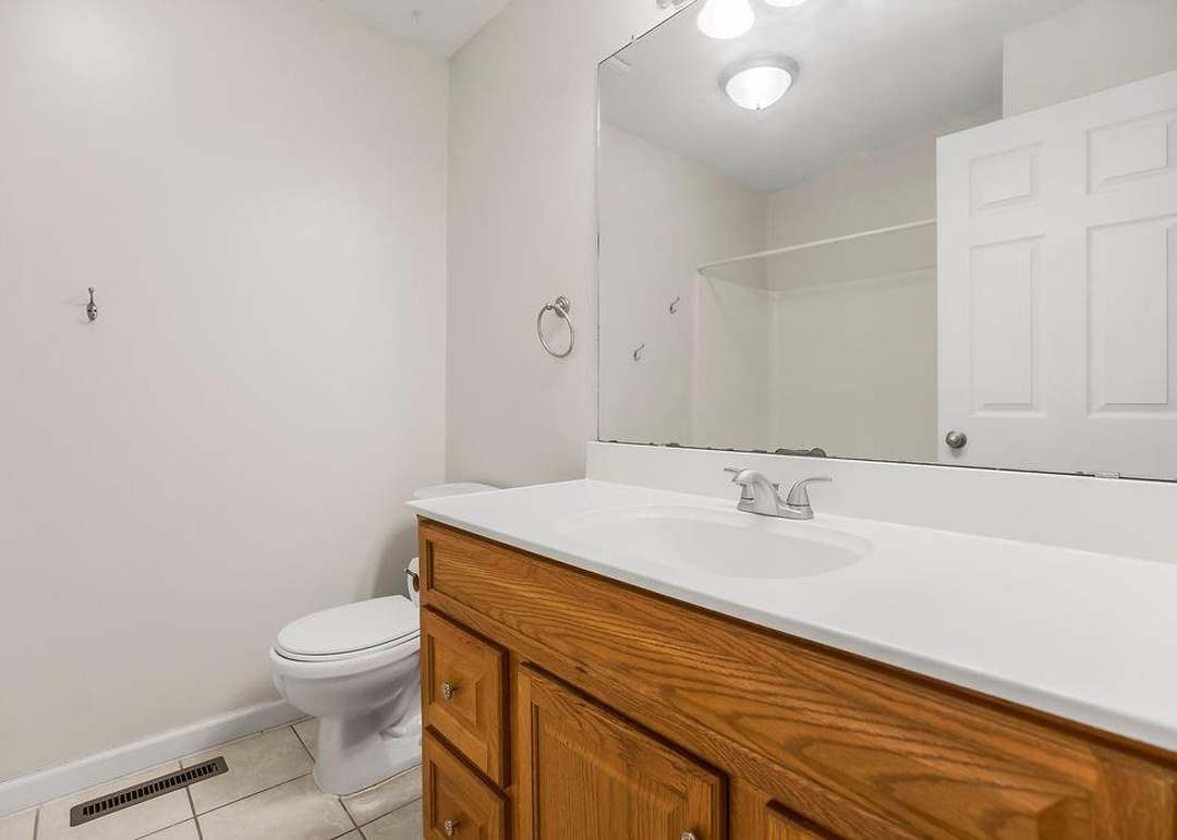 20806 W 63rd Terrace — photo 4