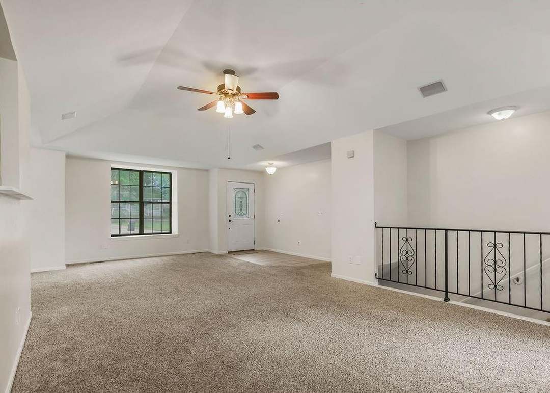 20806 W 63rd Terrace — photo 12