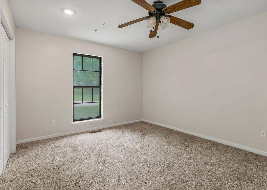 20806 W 63rd Terrace — photo 17