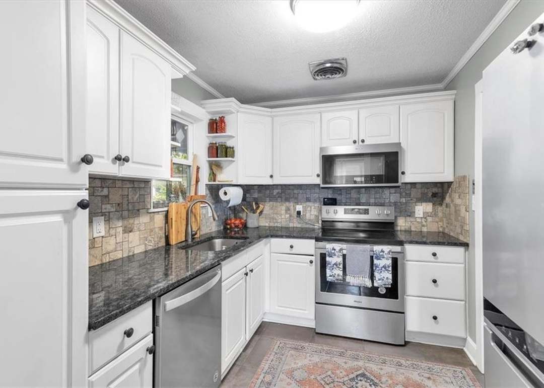 5506 Roe Boulevard — photo 14