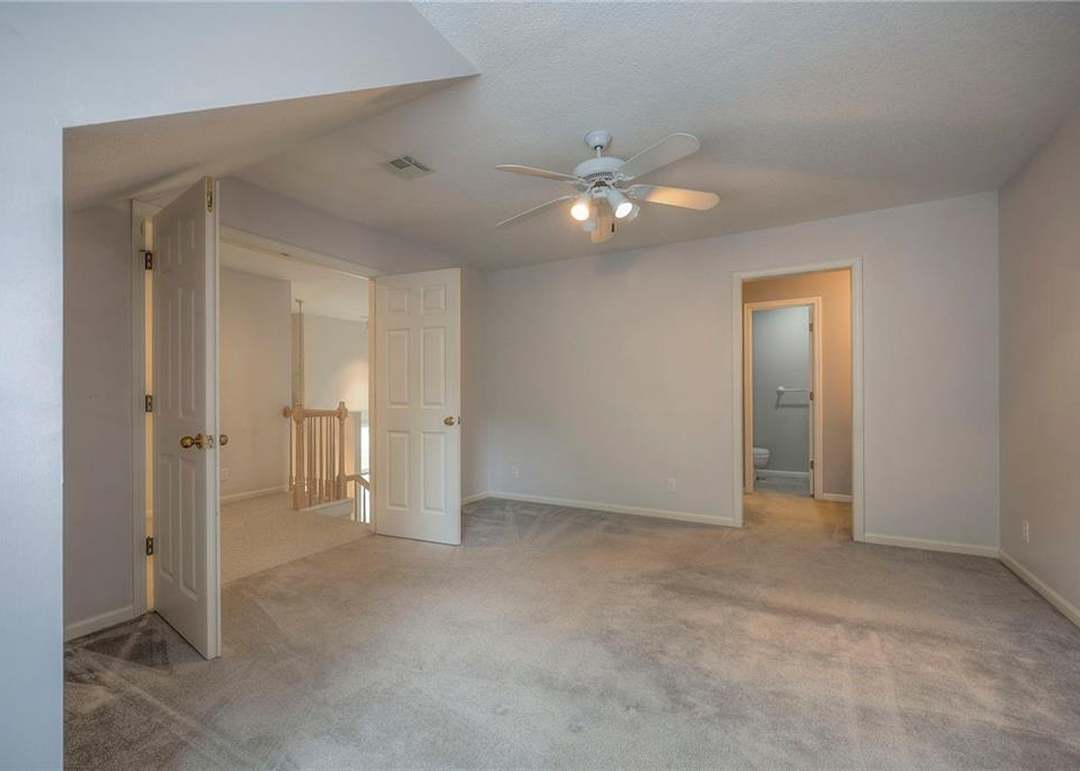 9505 W 122nd Street — photo 3