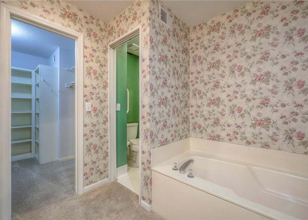 9505 W 122nd Street — photo 16
