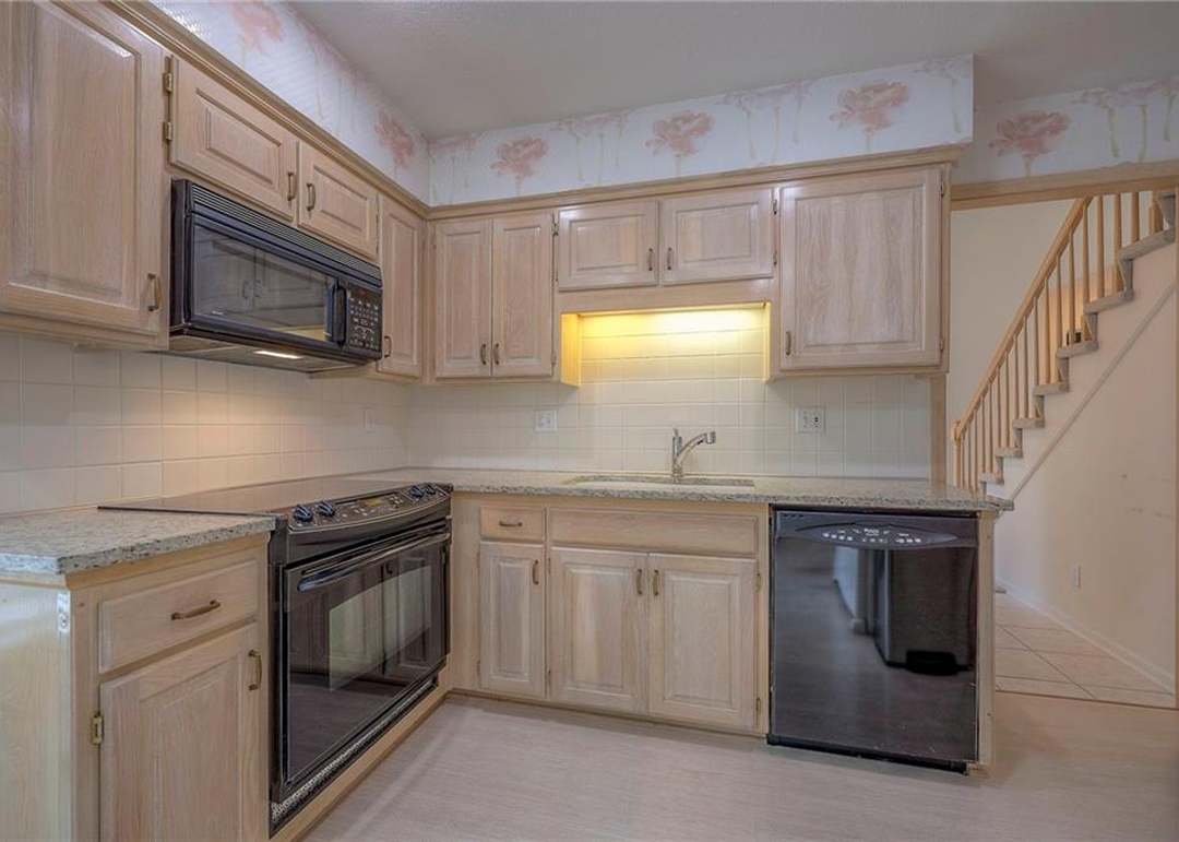9505 W 122nd Street — photo 20