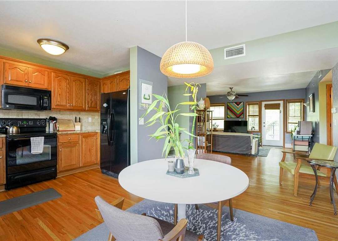 4328 WALNUT STREET — photo 11