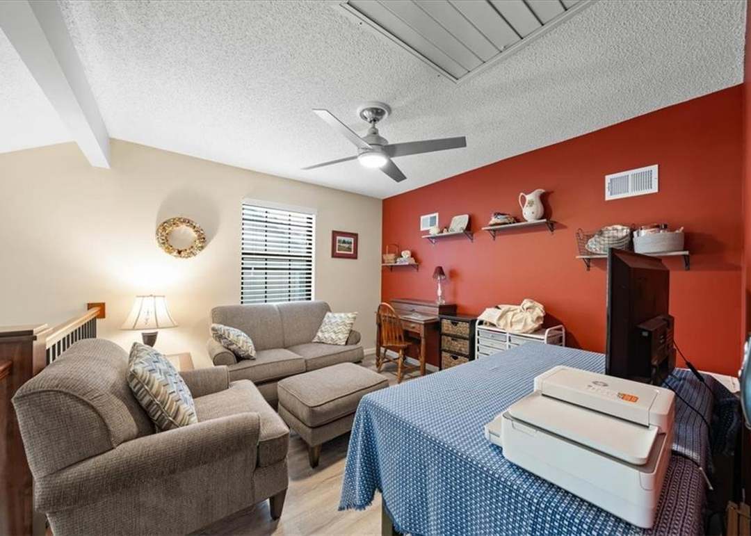 10142 W 86th Street — photo 4