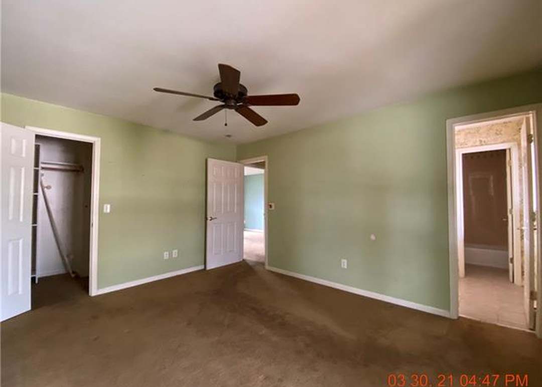 10238 Foster Street — photo 5
