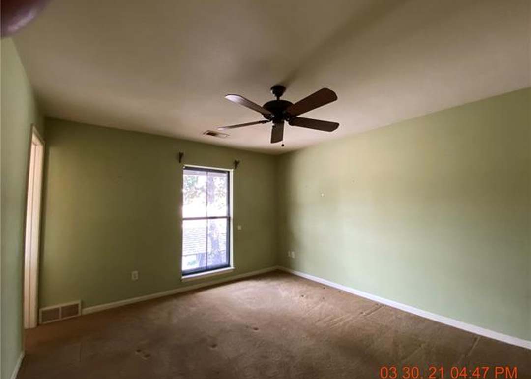10238 Foster Street — photo 16
